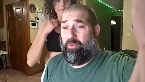 Snapshot of 420kc_couple chatting on October 21, 2025, 4:30 pm KC420Couple online show from October 21, 2025, 4:30 pm