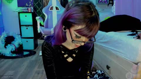 Mo online show from December 5, 2025, 3:41 pm