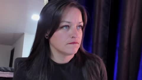 Snapshot of 4ngel_greey chatting on November 3, 2025, 9:16 pm ... .     Angel     . ... online show from November 3, 2025, 9:16 pm