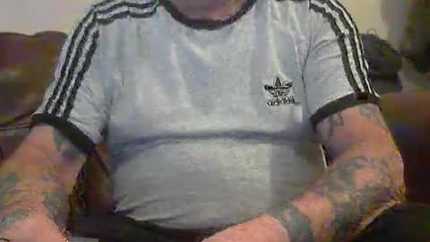 Snapshot of 50horn chatting on February 9, 2025, 5:11 pm 50horn online show from February 9, 2025, 5:11 pm