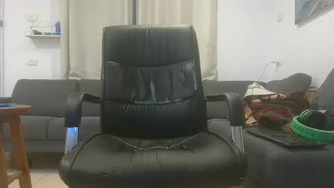 crazy101 online show from January 17, 2025, 9:17 pm