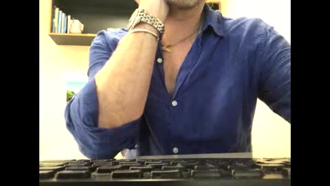 555tony555 online show from November 6, 2025, 1:39 am