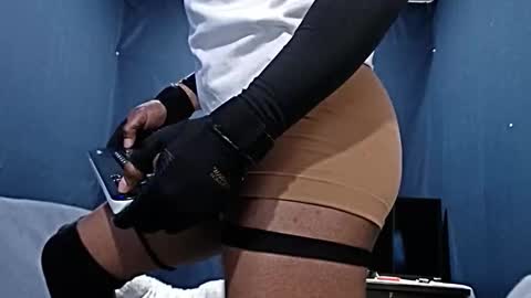 Snapshot of 5hbk chatting on November 12, 2025, 11:10 am Tettaz GetitJusy4ya online show from November 12, 2025, 11:10 am