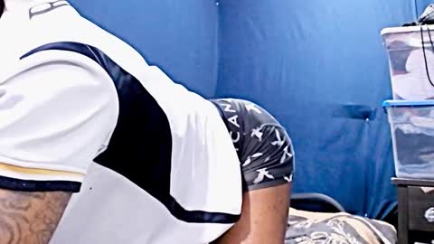 Snapshot of 5hbk chatting on November 18, 2025, 5:01 am Tettaz GetitJusy4ya online show from November 18, 2025, 5:01 am