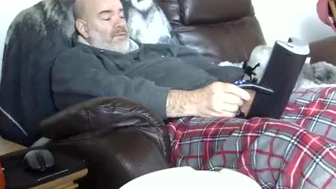 66bear online show from November 22, 2025, 7:02 pm