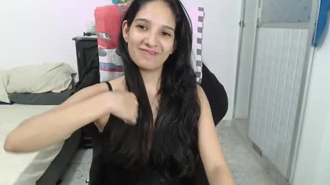 Snapshot of 69_shades chatting on March 7, 2025, 10:43 pm lucero online show from March 7, 2025, 10:43 pm