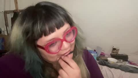 69candyflowers online show from January 10, 2025, 2:25 am