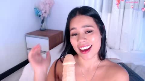 Snapshot of 69mia_sweet chatting on June 6, 2026, 6:01 pm Mia online show from June 6, 2026, 6:01 pm