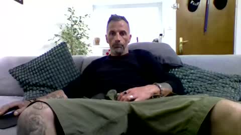 Num online show from April 11, 2026, 9:46 am