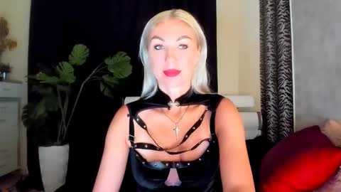Snapshot of 6noangel66 chatting on September 25, 2025, 1:20 am SABOTAGE online show from September 25, 2025, 1:20 am