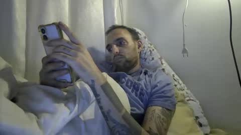 Snapshot of 6sundros chatting on September 30, 2025, 9:09 pm Suny online show from September 30, 2025, 9:09 pm