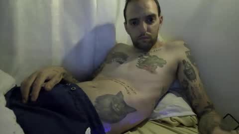 Snapshot of 6sundros chatting on October 20, 2025, 9:04 pm Suny online show from October 20, 2025, 9:04 pm