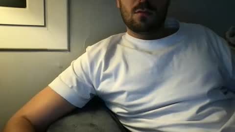 6tu online show from November 1, 2025, 10:12 pm