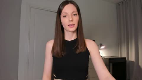 Anna online show from March 18, 2026, 8:23 pm