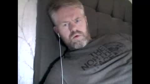 81jonnyx online show from December 20, 2025, 9:38 am