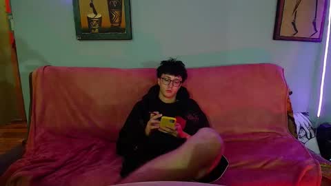 Snapshot of 8_goat chatting on September 30, 2025, 4:06 am Phillip online show from September 30, 2025, 4:06 am