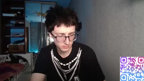 Snapshot of 8_goat chatting on November 17, 2025, 4:35 pm Phillip online show from November 17, 2025, 4:35 pm