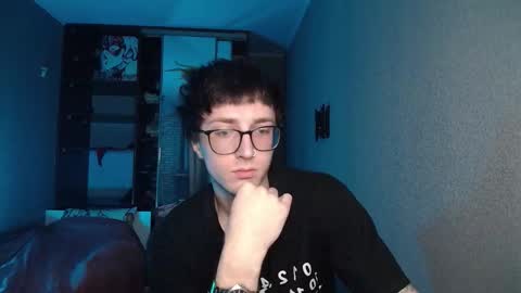 Snapshot of 8_goat chatting on December 5, 2025, 3:15 am Phillip online show from December 5, 2025, 3:15 am