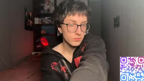 Snapshot of 8_goat chatting on December 17, 2025, 5:41 pm Phillip online show from December 17, 2025, 5:41 pm