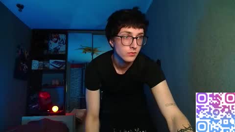 Snapshot of 8_goat chatting on December 19, 2025, 7:10 pm Phillip online show from December 19, 2025, 7:10 pm