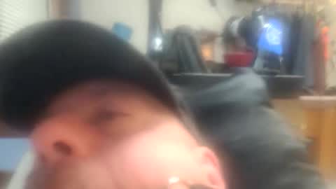 Snapshot of 8bottomfeeder8 chatting on March 9, 2026, 3:32 am 8bottomfeeder8 online show from March 9, 2026, 3:32 am