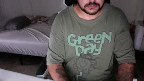 8cha online show from September 19, 2025, 6:41 pm