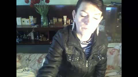 Snapshot of 8mistress8 chatting on April 27, 2026, 7:06 am 8MISTRESS8 online show from April 27, 2026, 7:06 am