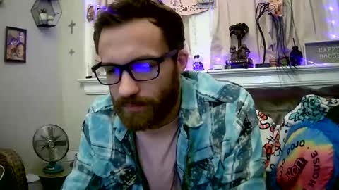 Snapshot of 90210screamer chatting on February 9, 2025, 10:32 pm 90210screamer online show from February 9, 2025, 10:32 pm