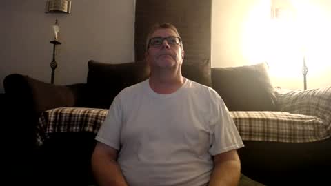 Snapshot of 989guy chatting on July 9, 2026, 12:26 am 989guy online show from July 9, 2026, 12:26 am