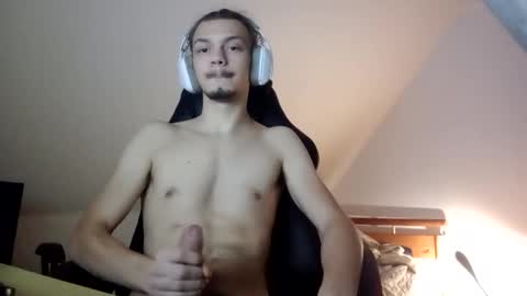 Alex online show from December 19, 2024, 7:40 pm