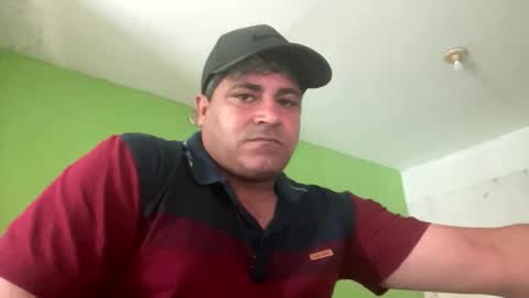 Snapshot of 9vinhocamshow chatting on May 15, 2026, 11:28 am 9vinhocamshow online show from May 15, 2026, 11:28 am