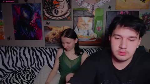 Snapshot of _adrenalinee_ chatting on November 25, 2025, 6:41 pm KENDALL NATHANRYAN LUCY online show from November 25, 2025, 6:41 pm