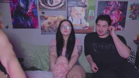 Snapshot of _adrenalinee_ chatting on November 30, 2025, 6:56 pm KENDALL NATHANRYAN LUCY online show from November 30, 2025, 6:56 pm