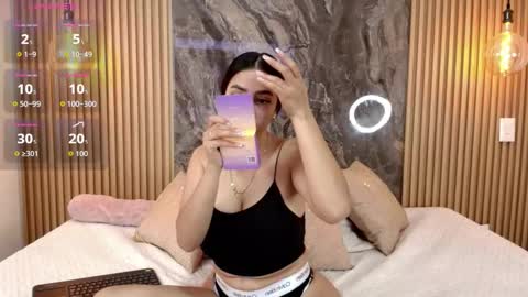 Snapshot of _alanajones_ chatting on October 28, 2025, 1:25 pm ALANA online show from October 28, 2025, 1:25 pm