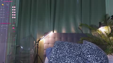 Snapshot of _aleksa chatting on December 4, 2024, 8:56 am Alexa online show from December 4, 2024, 8:56 am