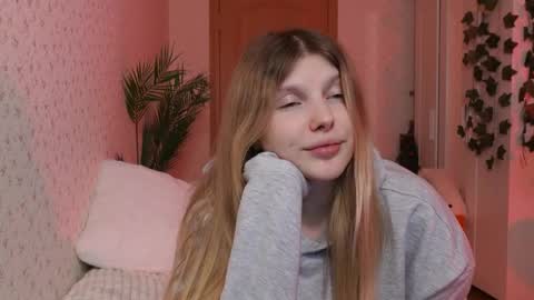 Snapshot of _aleksa chatting on December 7, 2024, 2:02 pm Alexa online show from December 7, 2024, 2:02 pm