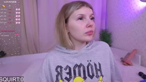 Snapshot of _aleksa chatting on September 12, 2025, 5:29 am Alexa online show from September 12, 2025, 5:29 am