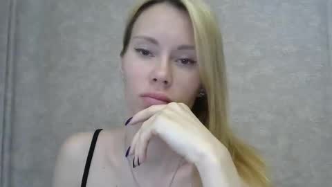 _alex1819 online show from May 15, 2026, 7:37 am
