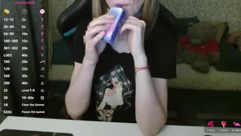  AliceCullen  online show from November 24, 2025, 3:34 pm