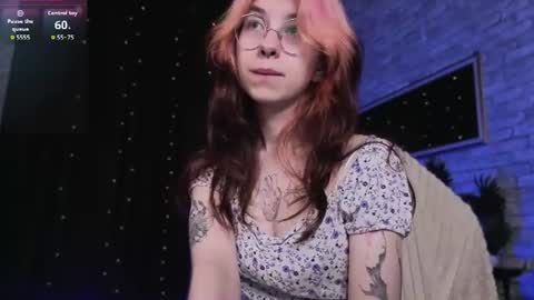 Snapshot of _alicenyx chatting on June 17, 2026, 8:43 pm Alice online show from June 17, 2026, 8:43 pm