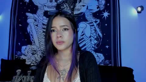 _alicesasha_ online show from November 15, 2025, 8:11 am