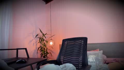  Alline Hall   online show from September 20, 2025, 12:17 pm