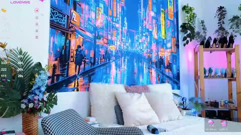 Mia online show from April 25, 2026, 12:30 pm