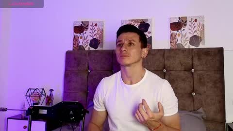 _andrewfalcon2 online show from November 3, 2025, 6:42 pm