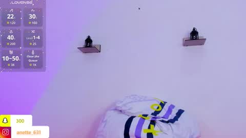 Snapshot of _anette chatting on October 13, 2025, 7:58 pm Anette online show from October 13, 2025, 7:58 pm