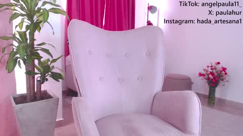 Paula online show from March 5, 2025, 6:45 pm