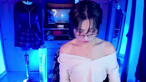 Angell Dustt  online show from March 2, 2026, 2:03 am