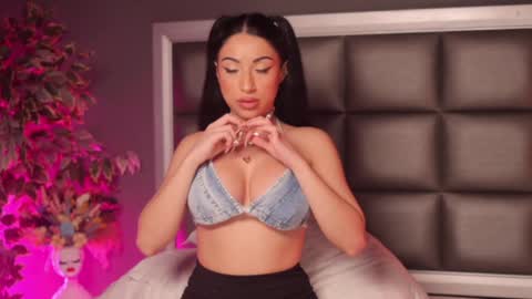 Anna online show from January 21, 2025, 11:34 pm