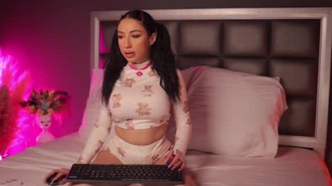 Anna online show from February 9, 2025, 8:24 pm