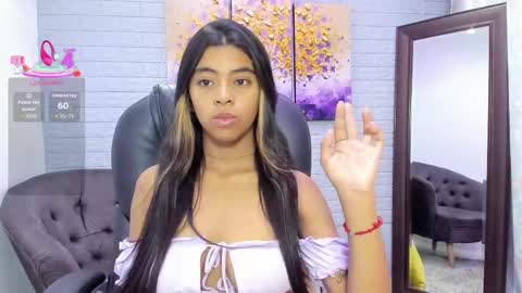      online show from November 5, 2025, 7:58 pm